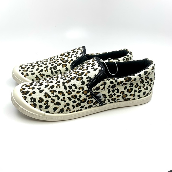 TOMMY BAHAMA UNISEX SLIP ON LEOPARD PRINT SNEAKERS - Picture 3 of 12